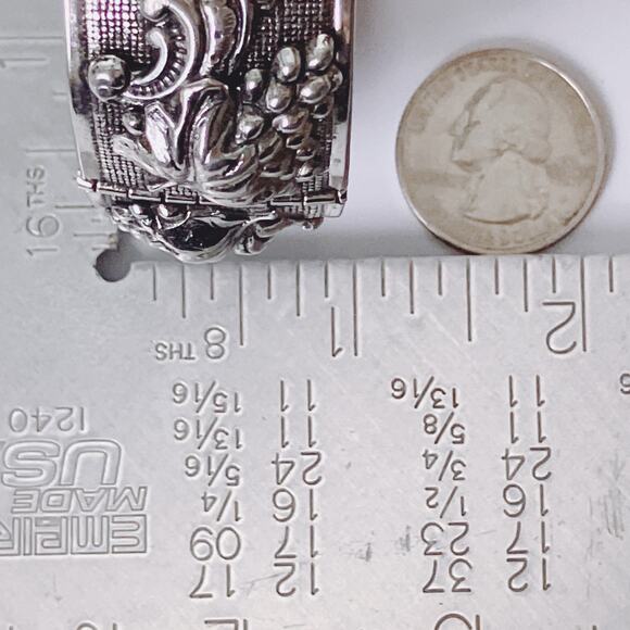 VTG Mid Century Hinged Bangle Grapevine Scroll 1950s Ornate Silver Tone Bracelet - Picture 10 of 13